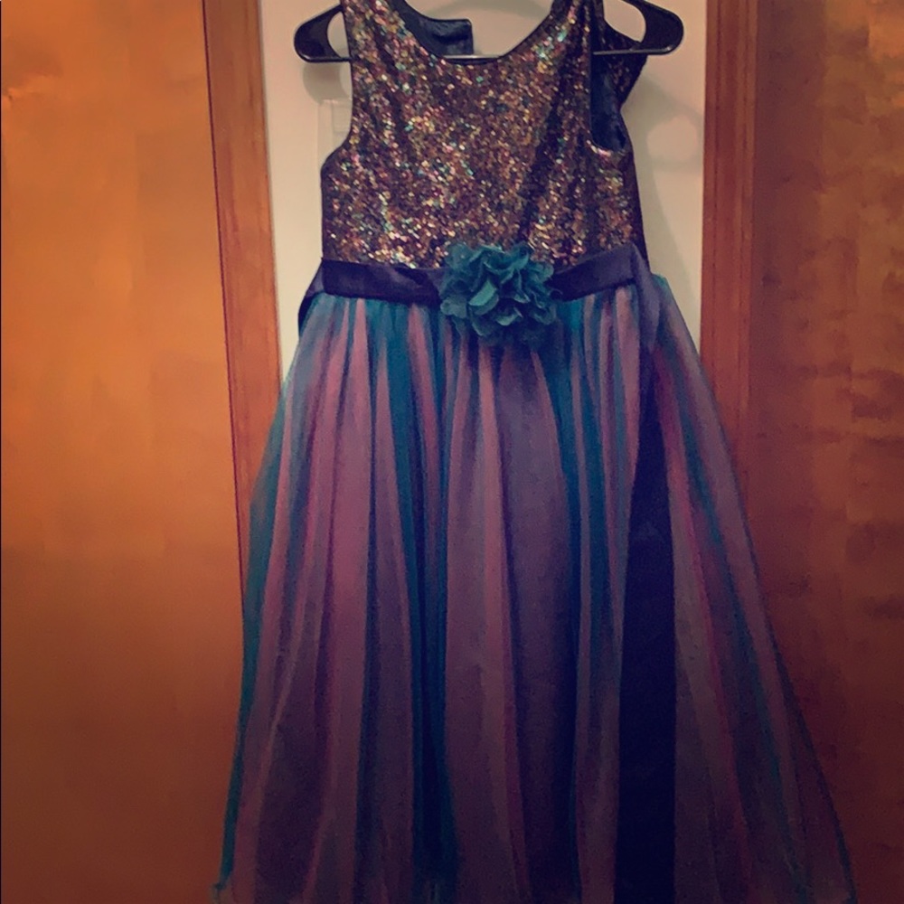 Girls dress